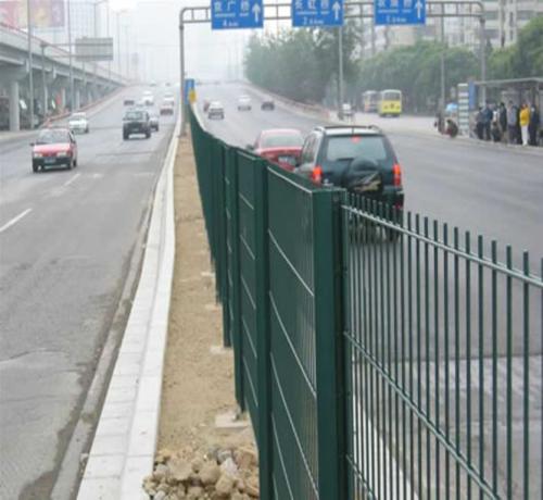 公路隔离网