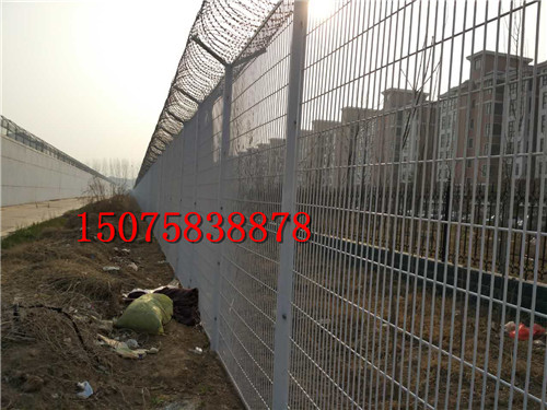 监狱蛇腹形刀刺隔离网