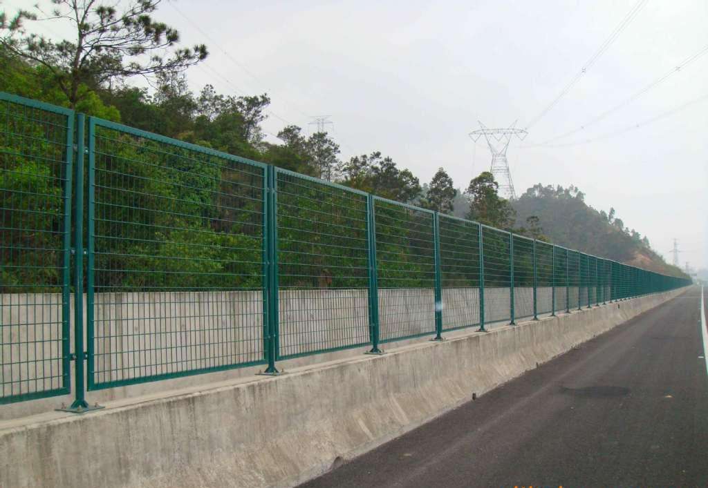 道路隔离网