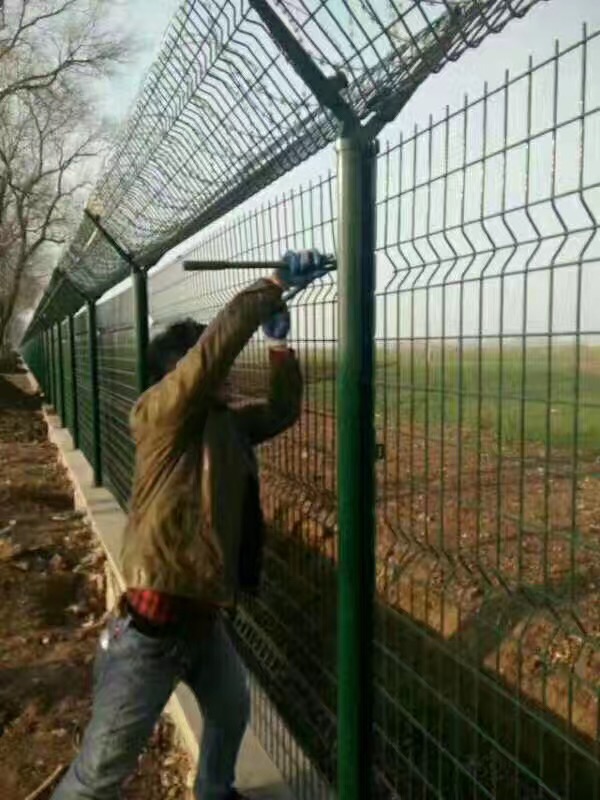 护栏网养护