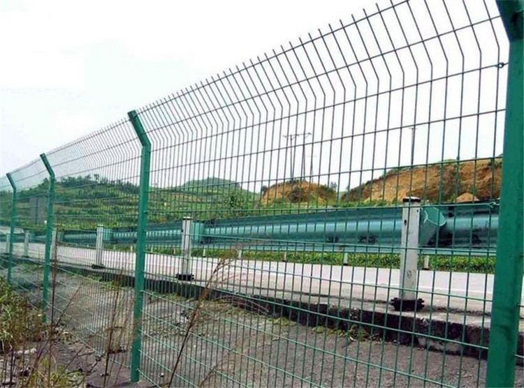 高速公路护栏网安装施工的要求