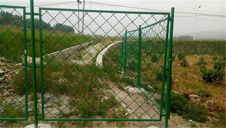 饮用水水源地保护围网安装方式