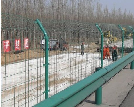 高速公路护栏网
